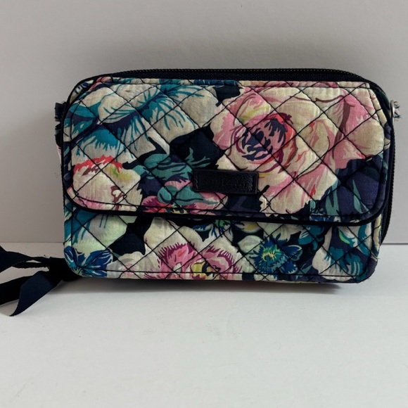 Vera Bradley Floral Quilted Crossbody Wallet Bag - Picture 3 of 8